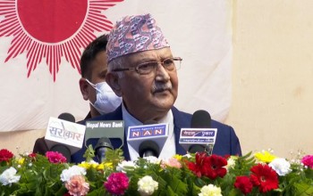 कसलाई खुसी पार्न चीनसँग सीमा विवाद भनेर समिति बनाएको ? : ओली
